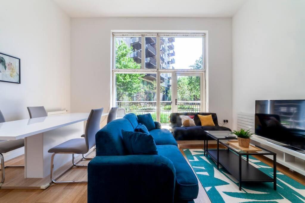 Stunning New 3 Bdr Duplex Wbalcony, East London Apartment Exterior foto